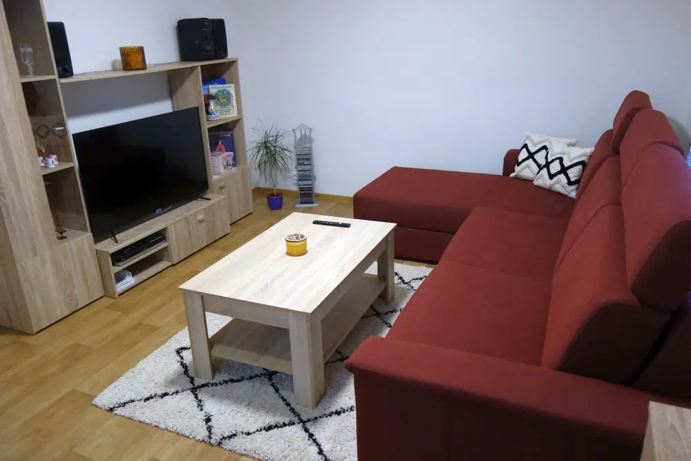 Obývací pokoj s pohovkou